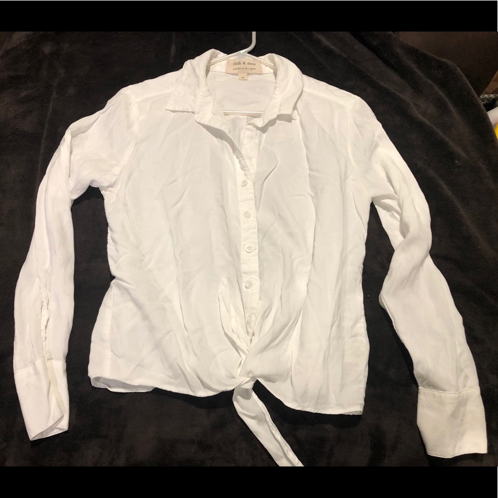 Women’s cloth & stone size medium white shirt